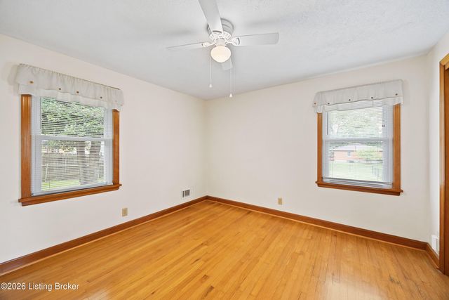 5705 Maryman Rd, Louisville, KY 40258