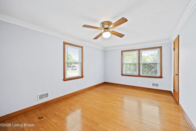 5705 Maryman Rd, Louisville, KY 40258