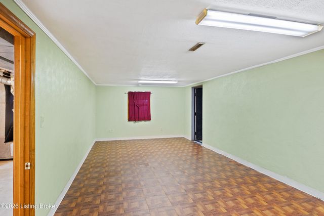 5705 Maryman Rd, Louisville, KY 40258
