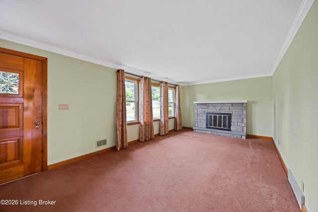 5705 Maryman Rd, Louisville, KY 40258