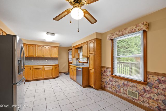 5705 Maryman Rd, Louisville, KY 40258