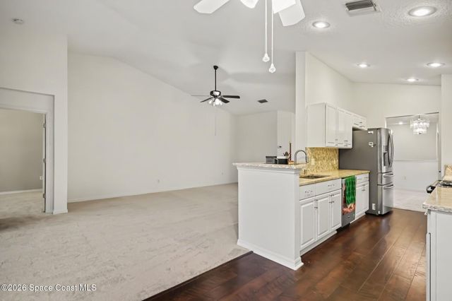 912 Handsome Cab Lane 201, Melbourne, FL 32940