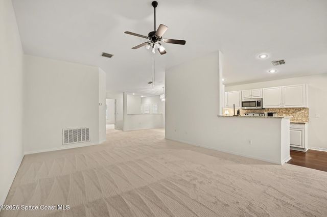 912 Handsome Cab Lane 201, Melbourne, FL 32940