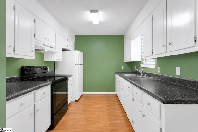 18 Genesis Court, Greenville, SC 29601