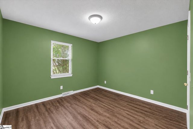 18 Genesis Court, Greenville, SC 29601