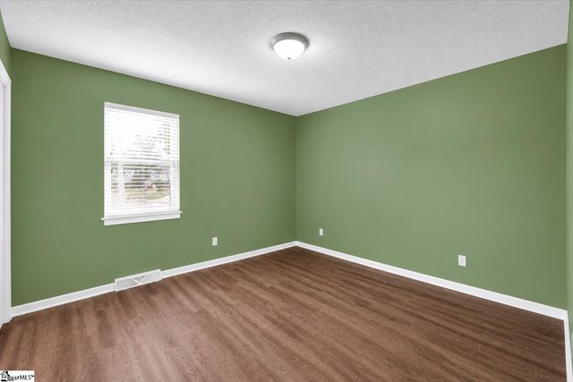 18 Genesis Court, Greenville, SC 29601
