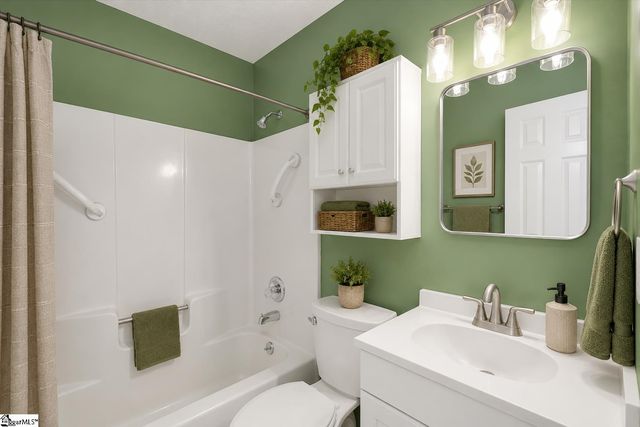18 Genesis Court, Greenville, SC 29601