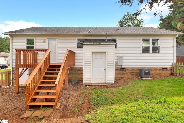 18 Genesis Court, Greenville, SC 29601