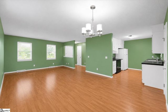 18 Genesis Court, Greenville, SC 29601
