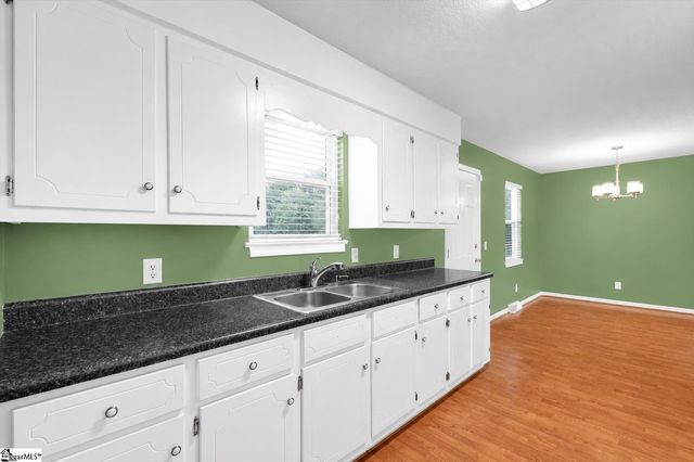 18 Genesis Court, Greenville, SC 29601