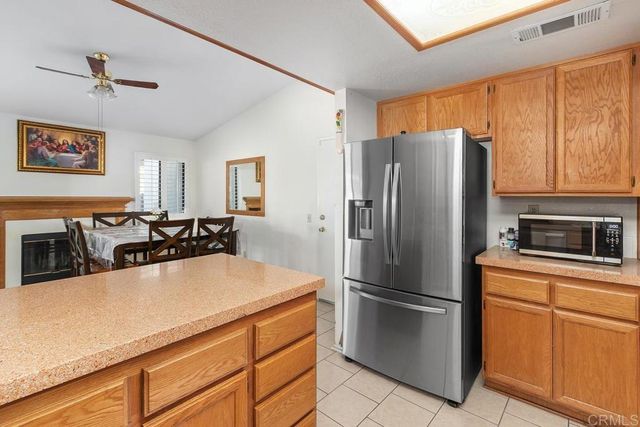 1361 S Palm Avenue, Hemet, CA 92543