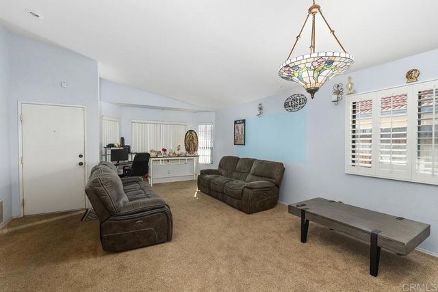 1361 S Palm Avenue, Hemet, CA 92543