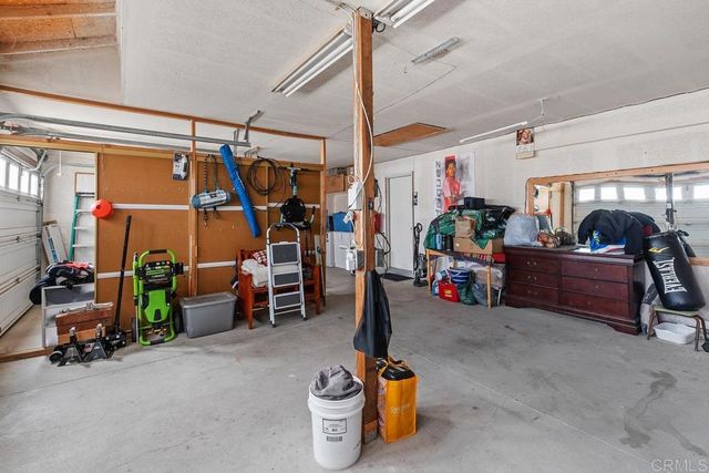 1361 S Palm Avenue, Hemet, CA 92543