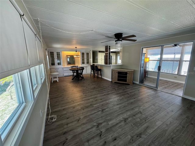 5619 BAYSHORE ROAD 120, Palmetto, FL 34221