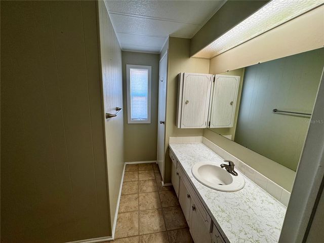 5619 BAYSHORE ROAD 120, Palmetto, FL 34221