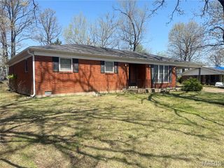 2101 Meadows Road, Poplar Bluff, MO 63901