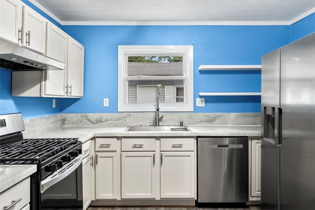 1313 Euclid Avenue, Des Moines, IA 50313