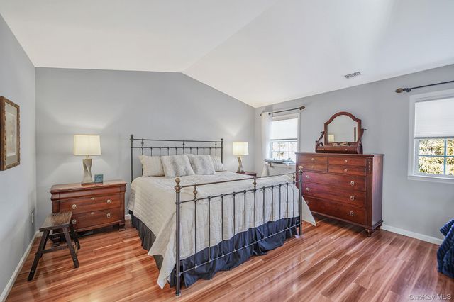 115 Willow Wood Drive, Oakdale, NY 11769