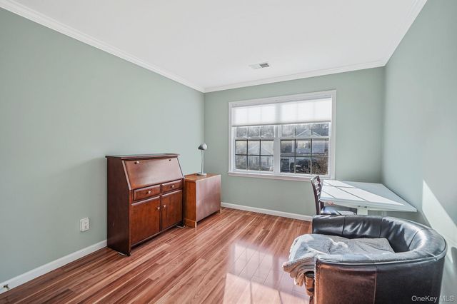 115 Willow Wood Drive, Oakdale, NY 11769