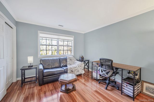 115 Willow Wood Drive, Oakdale, NY 11769