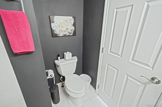 115 Willow Wood Drive, Oakdale, NY 11769