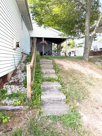 8871 Lakeview Boulevard, Rodney, MI 49342