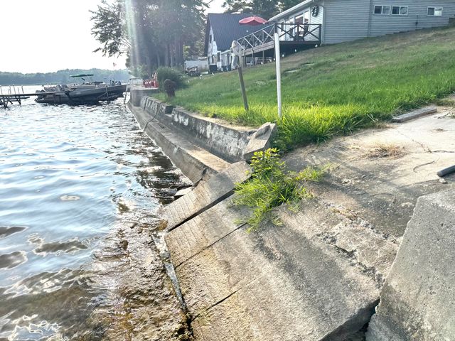 8871 Lakeview Boulevard, Rodney, MI 49342