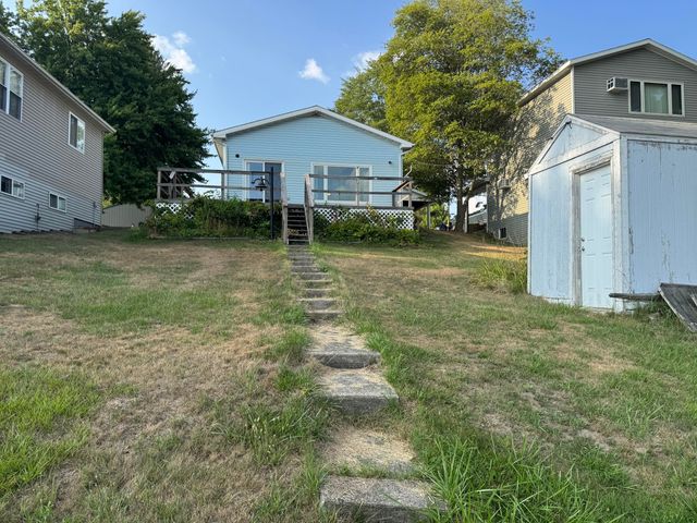 8871 Lakeview Boulevard, Rodney, MI 49342