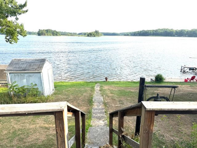 8871 Lakeview Boulevard, Rodney, MI 49342