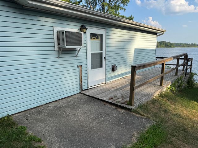 8871 Lakeview Boulevard, Rodney, MI 49342