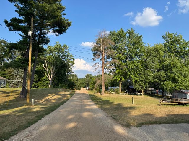 8871 Lakeview Boulevard, Rodney, MI 49342