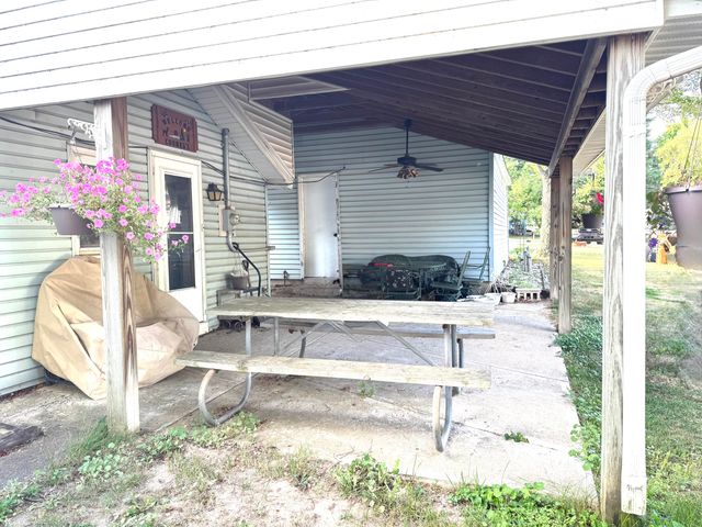 8871 Lakeview Boulevard, Rodney, MI 49342