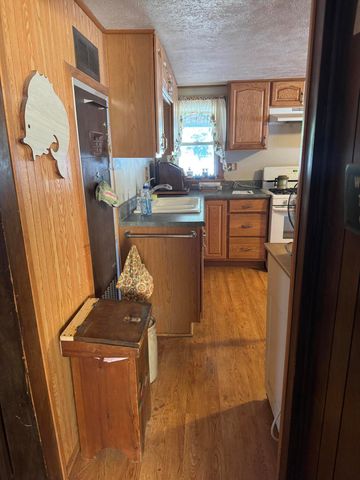 8871 Lakeview Boulevard, Rodney, MI 49342