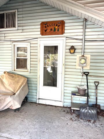 8871 Lakeview Boulevard, Rodney, MI 49342