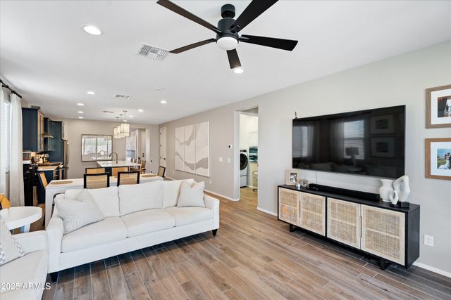 618 E Piedmont Road, Phoenix, AZ 85042
