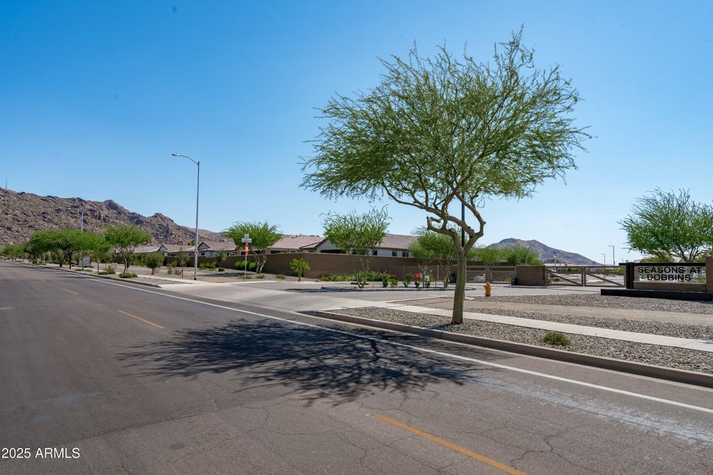 618 E Piedmont Road, Phoenix, AZ 85042 — photo 4