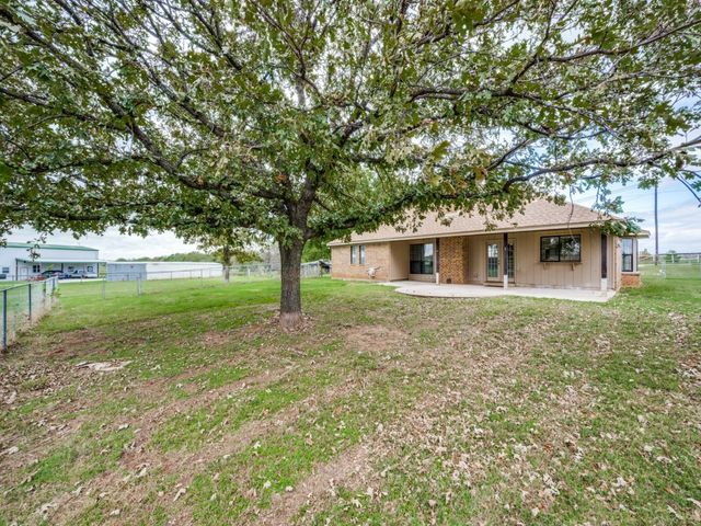 2209 Strader Road, Justin, TX 76247
