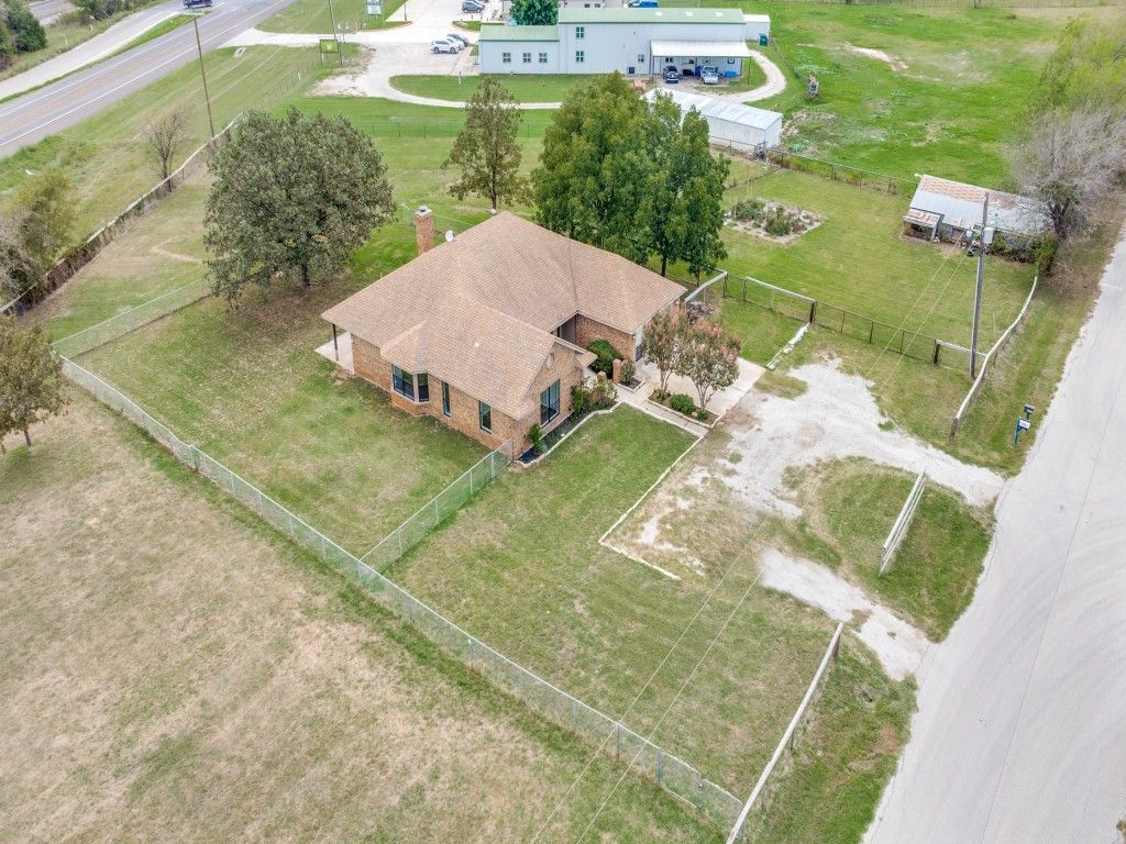 2209 Strader Road, Justin, TX 76247 — exterior