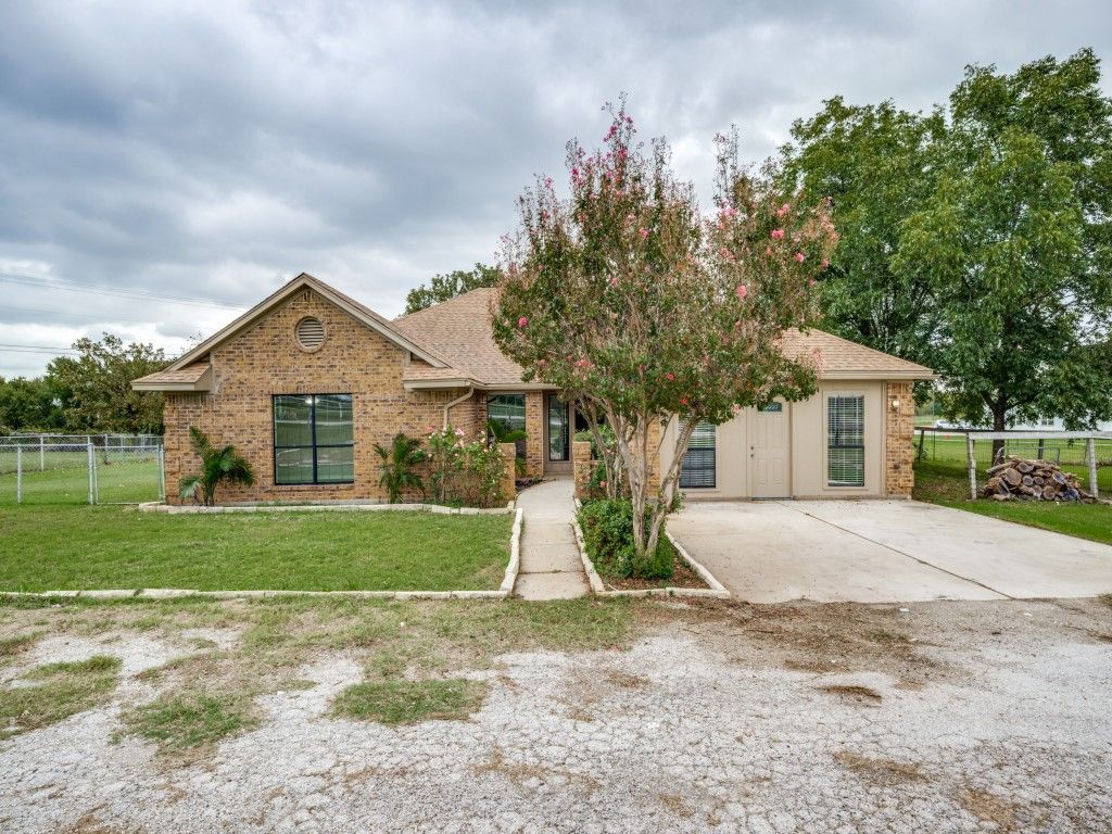 2209 Strader Road, Justin, TX 76247 — photo 3