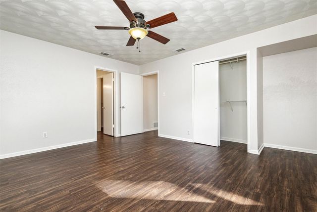 2640 Lakeland Drive, Dallas, TX 75228