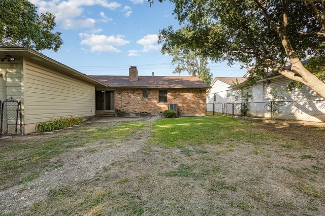 2640 Lakeland Drive, Dallas, TX 75228