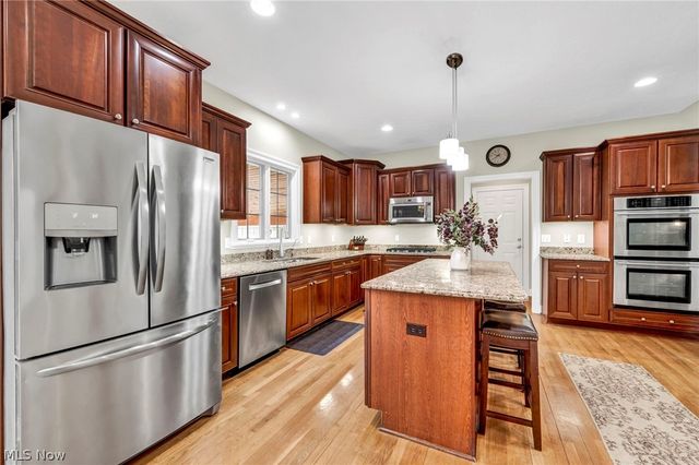 1953 Stone Ridge Drive, Hinckley, OH 44233