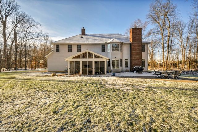 1953 Stone Ridge Drive, Hinckley, OH 44233