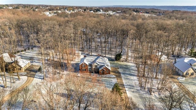 1953 Stone Ridge Drive, Hinckley, OH 44233