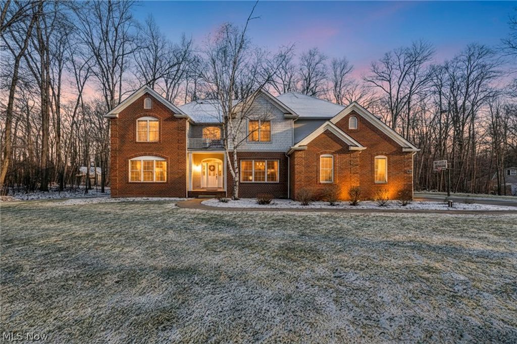 1953 Stone Ridge Drive, Hinckley, OH 44233