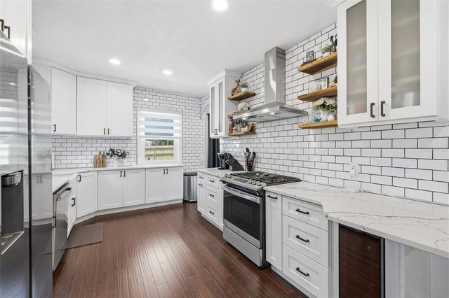 2237 14TH AVENUE N, St Petersburg, FL 33713