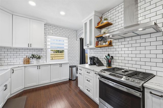 2237 14TH AVENUE N, St Petersburg, FL 33713