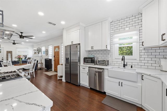 2237 14TH AVENUE N, St Petersburg, FL 33713