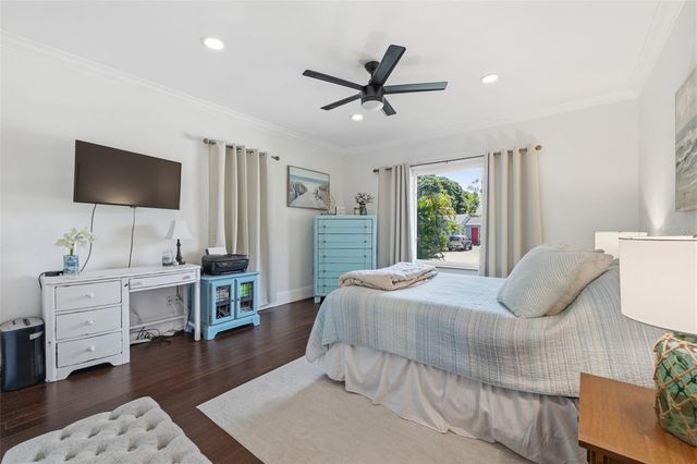 2237 14TH AVENUE N, St Petersburg, FL 33713
