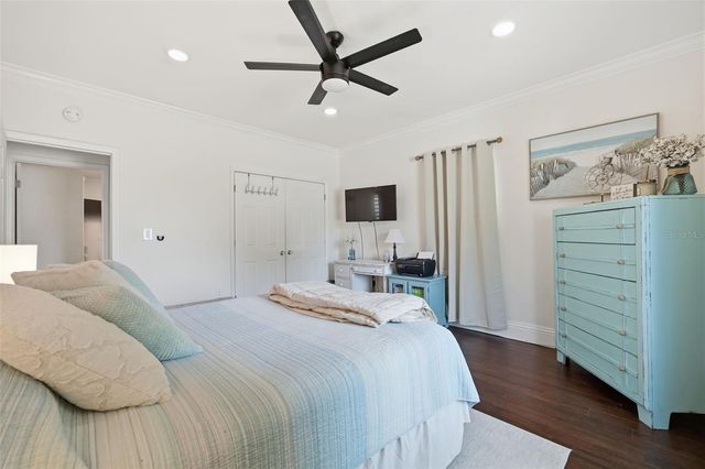 2237 14TH AVENUE N, St Petersburg, FL 33713